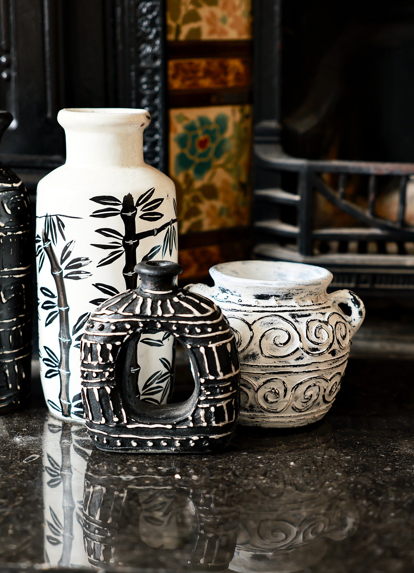 Bamboo Motif Straight Vase - White Natural